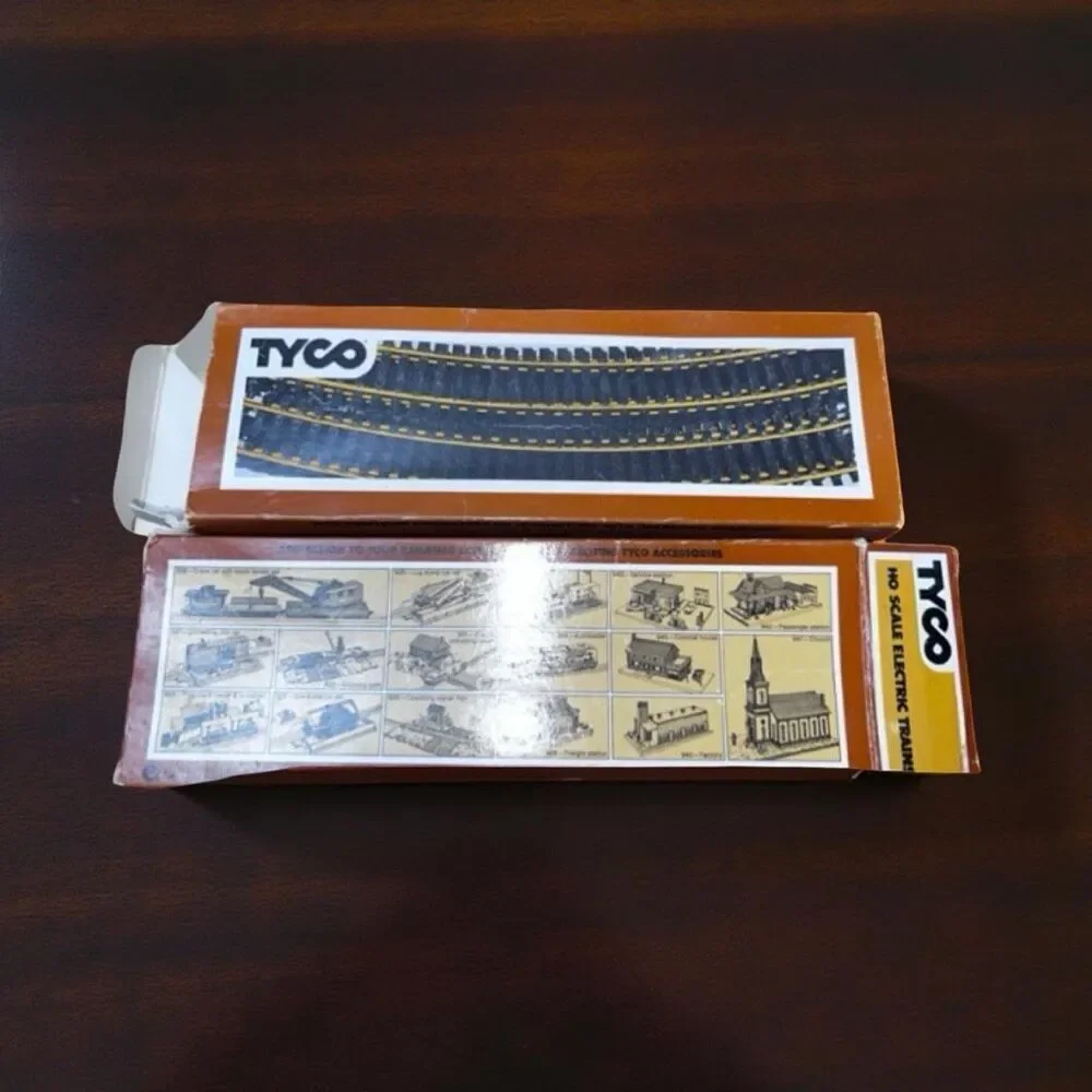 2 Vintage Tyco 1975 HO Gauge Track 91-0-189 Set With Original Box's
